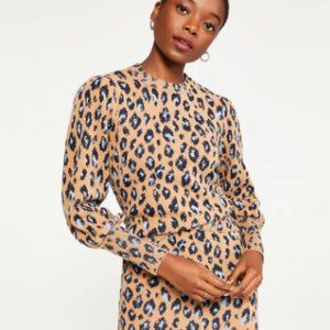 NWT Ann‎ Taylor Petite Leopard Puff Sleeve Sweater